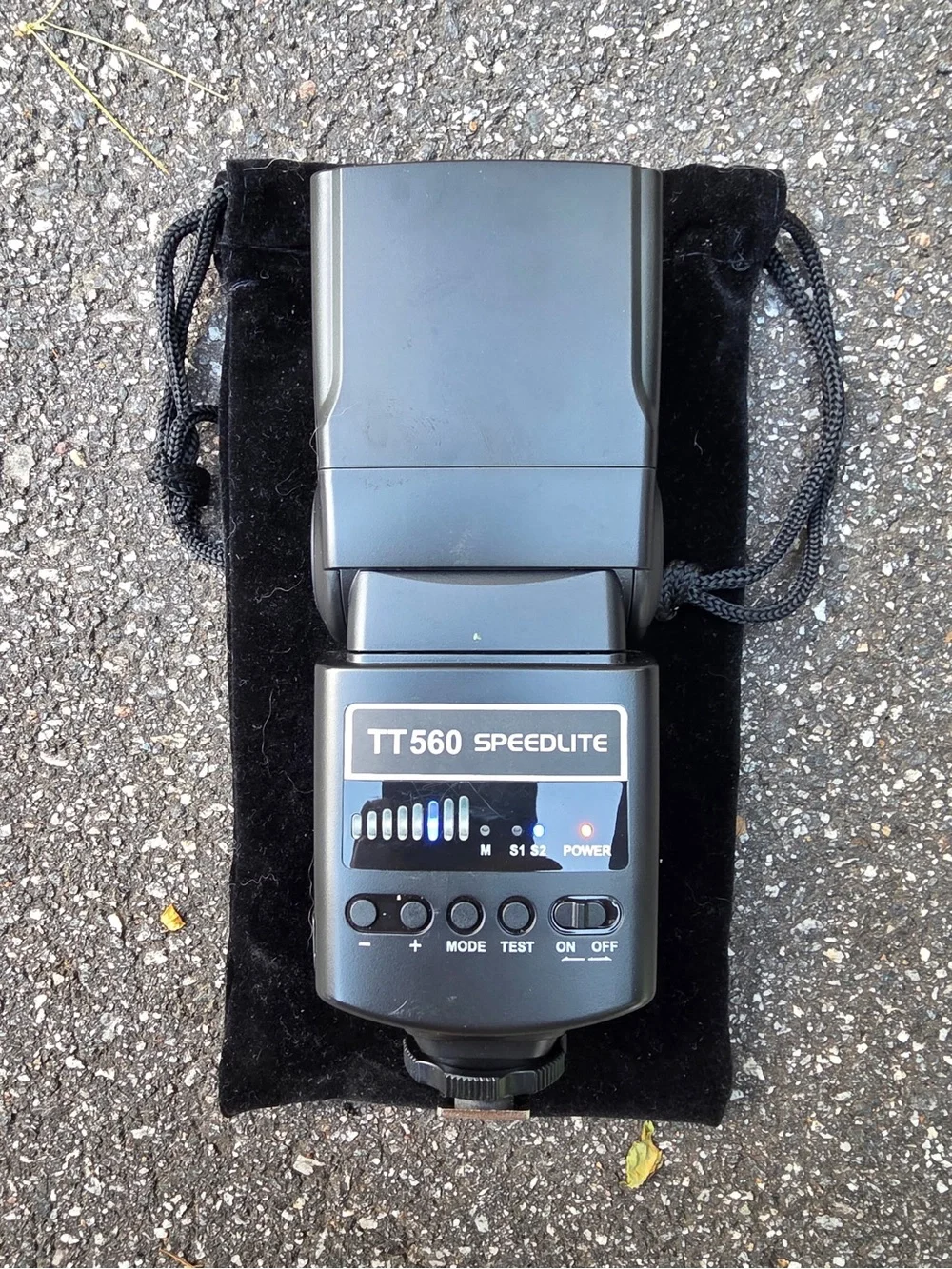 Black Camera Flash Speedlite -